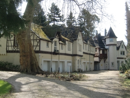 Übach-Palenberg : An Schloß Rimburg, Gebäude im Innenbereich des Schlosses